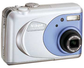 CoolPix 2000